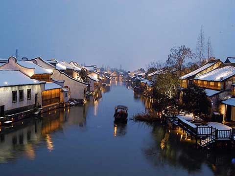 Tour Guide to the Wuzhen town  in Zhejiang 